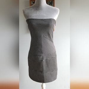 Banana Republic • Black and White Strapless Dress